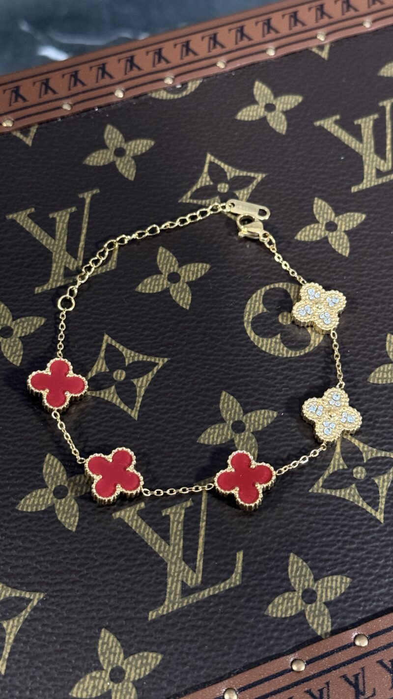 PULSERA TRÉBOL ROJA / BRILLANTES