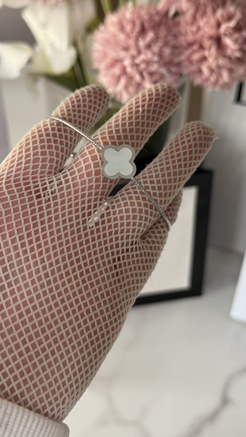 PULSERA CHARL TRÉBOL PLATA/ BLANCA
