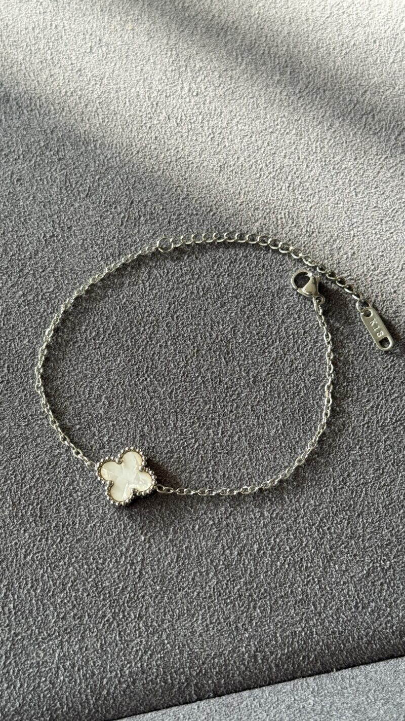 PULSERA TRÉBOL ONE PLATA / BLANCA