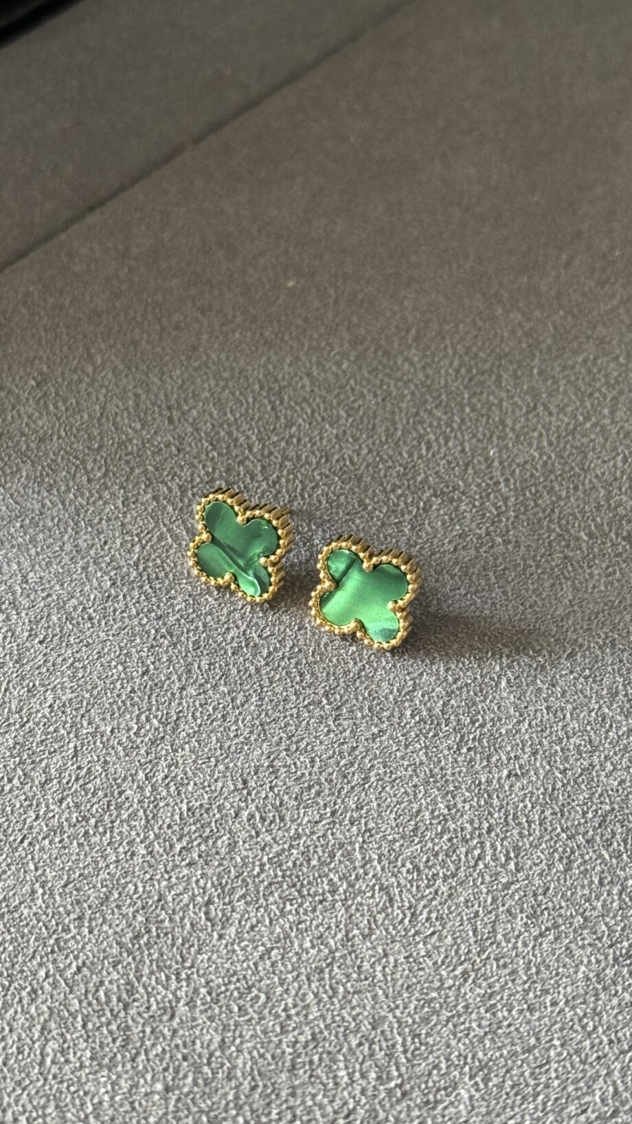 PENDIENTE TRÉBOL VERDE BRI