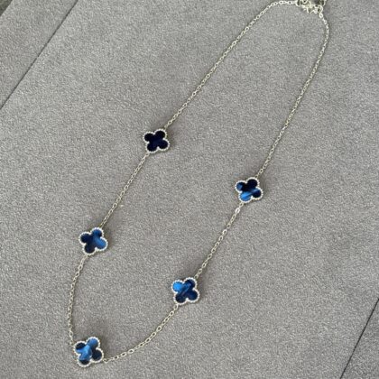 COLLAR CINCO PLATA TRÉBOL AZUL