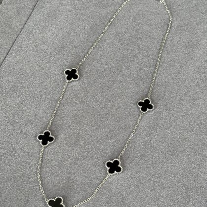 COLLAR CINCO TRÉBOL PLATA / NEGRO