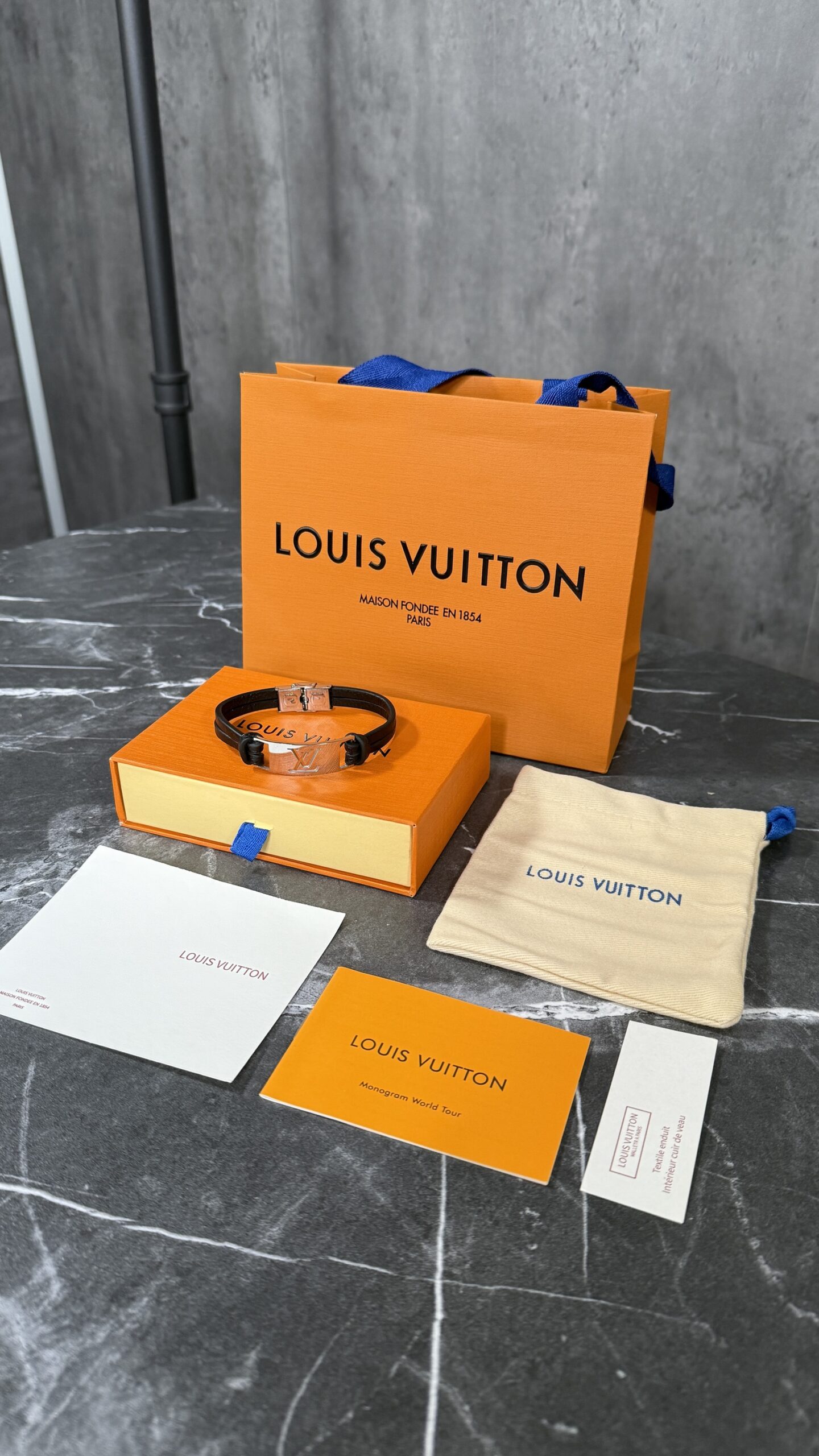 PULSERA LV CUERO - Imagen 2