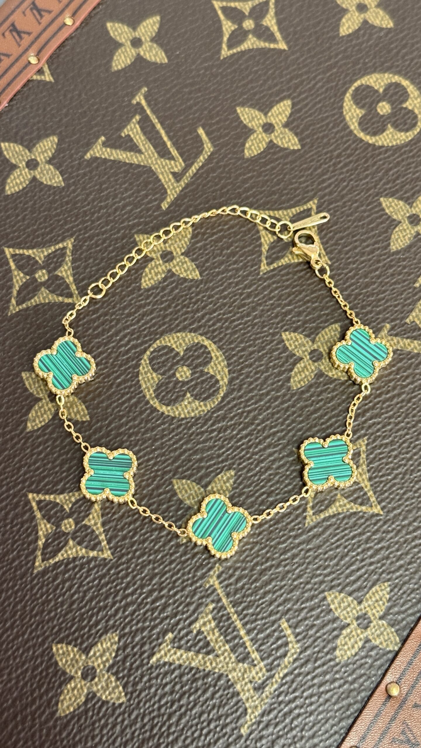 PULSERA TRÉBOL VERDE