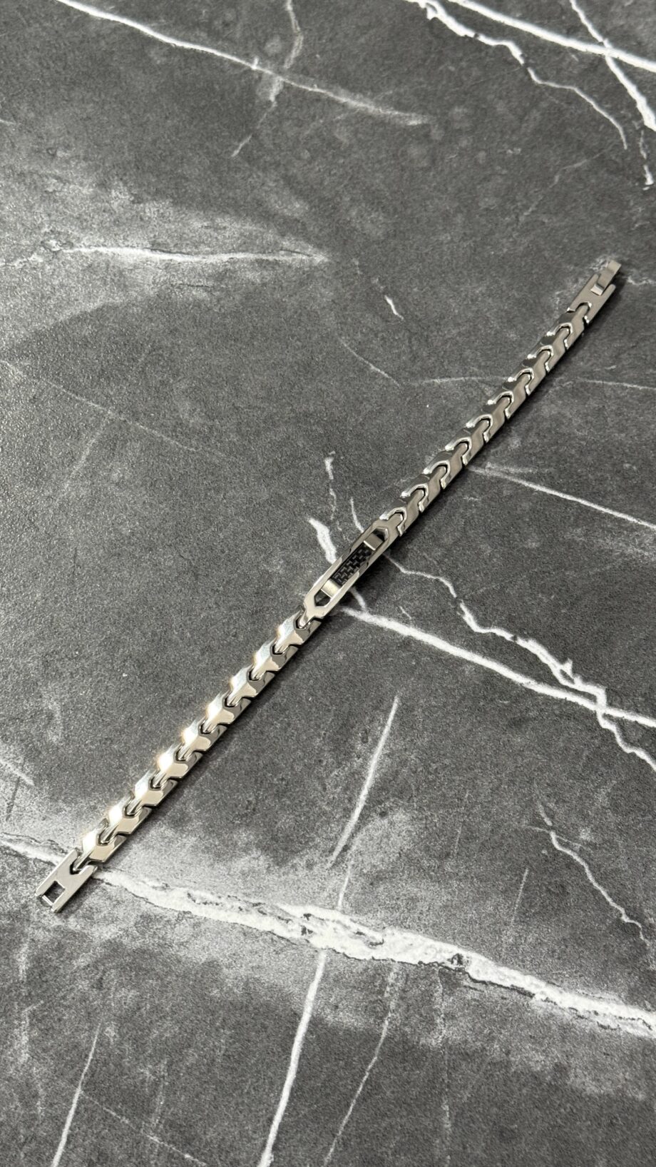 PULSERA PLATA / NEGRO FIBRA DE CARBONO