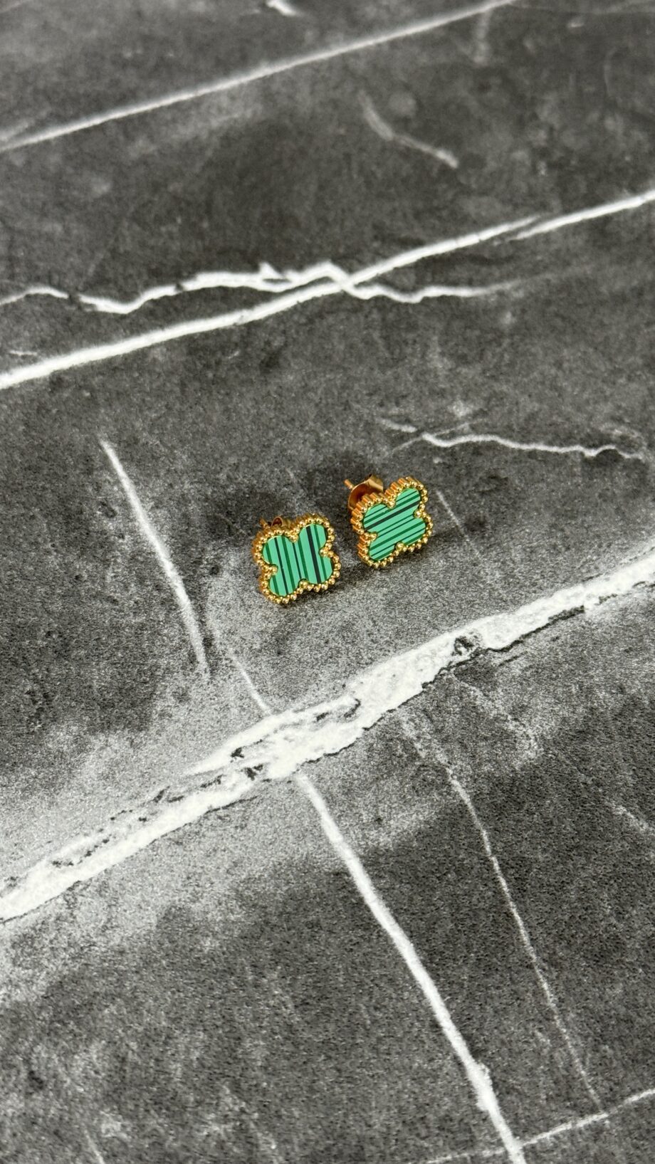 PENDIENTE VERDE ESMERALDA