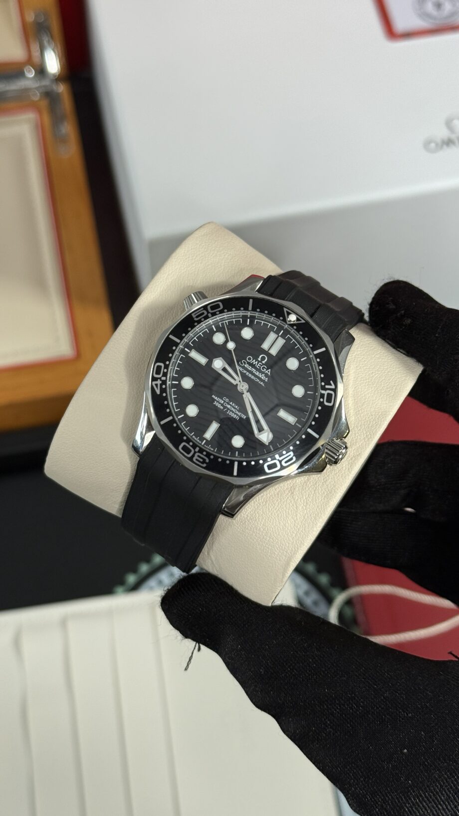 OMG SEAMASTER NEGRO CAUCHO