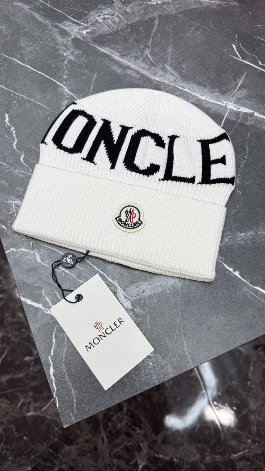 GORRO MNCL BLANCO / NEGRO