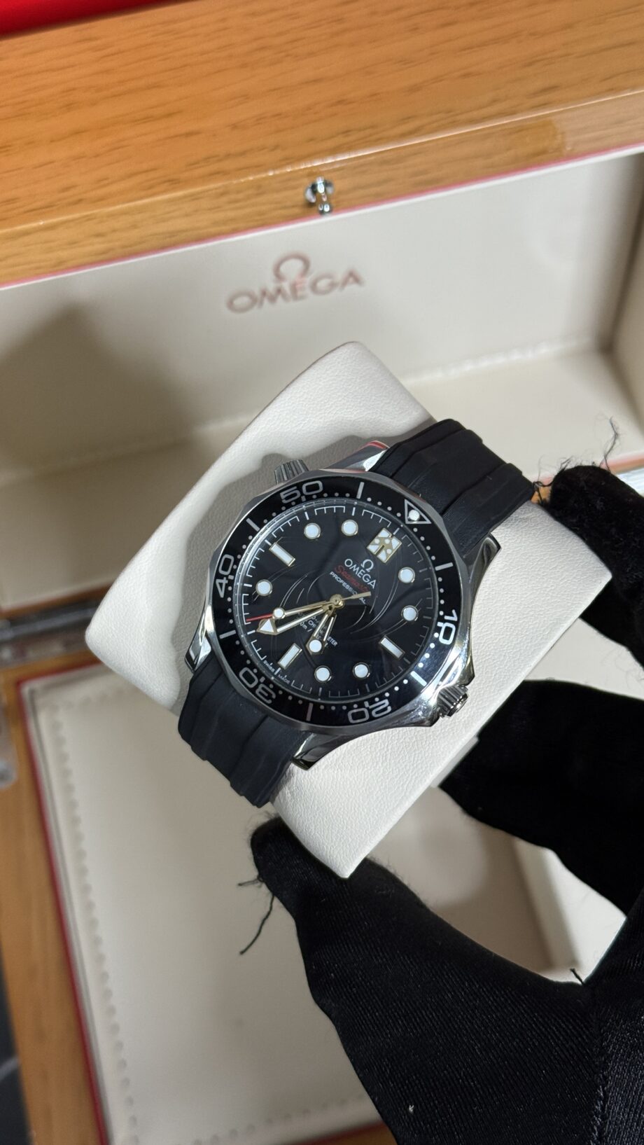 OMG SEAMASTER 007 NEGRO